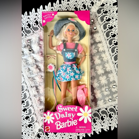Vintage New In Box Military Edition Sweet Daisy Barbie - Picture 2 of 11
